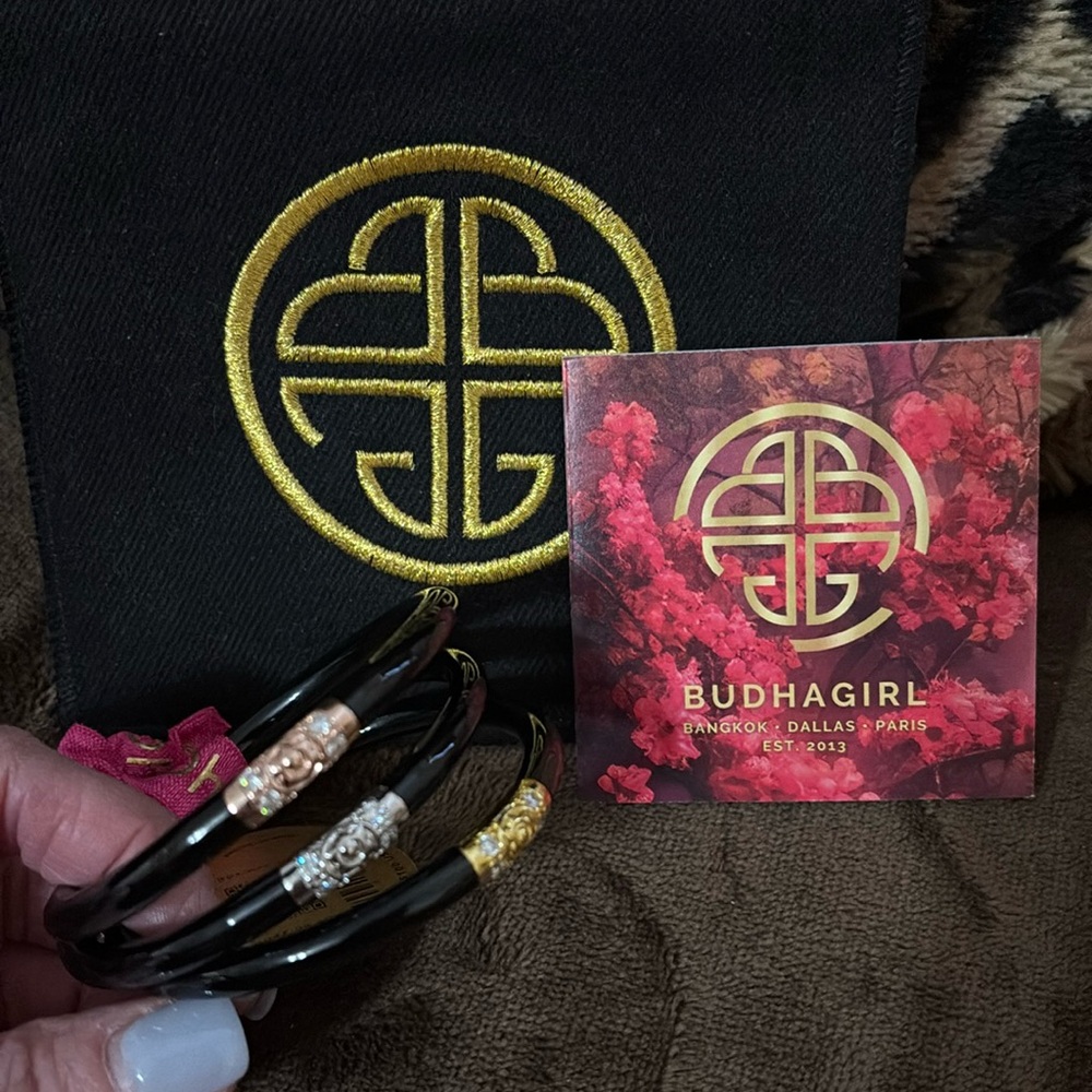 Brand New Black Three Kings AWB 🌸
BUDHAGIRL